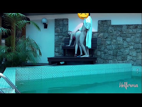 ❤️ Boss uzaicina kalponi uz baseinu, bet nevarēja pretoties karstu ❤❌ Porno pie lv.teatroporno.ru ❌❤